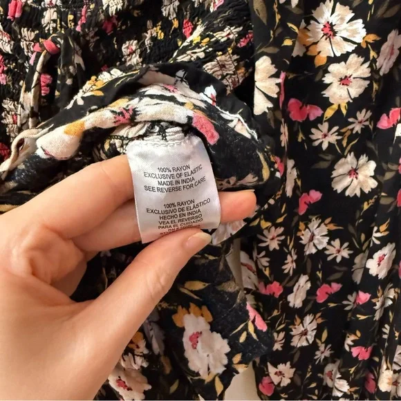 Patrons of Peace Smocked Floral Blouse - Picture 7 of 8